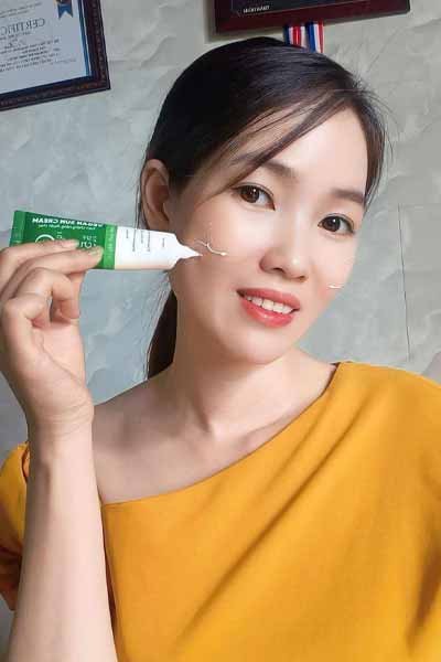 Kem chống nắng Igreen 60ml SPF50+, thành phần thuần chay, nâng Tone trắng da, kiềm dầu dành mọi loại da, khô nhạy cảm mẹ bầu mẹ bỉm tuổi dậy thì đều dùng được