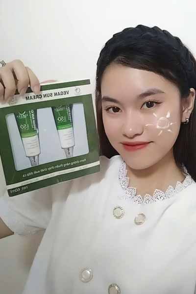 Kem chống nắng Igreen 60ml SPF50+, thành phần thuần chay, nâng Tone trắng da, kiềm dầu dành mọi loại da, khô nhạy cảm mẹ bầu mẹ bỉm tuổi dậy thì đều dùng được